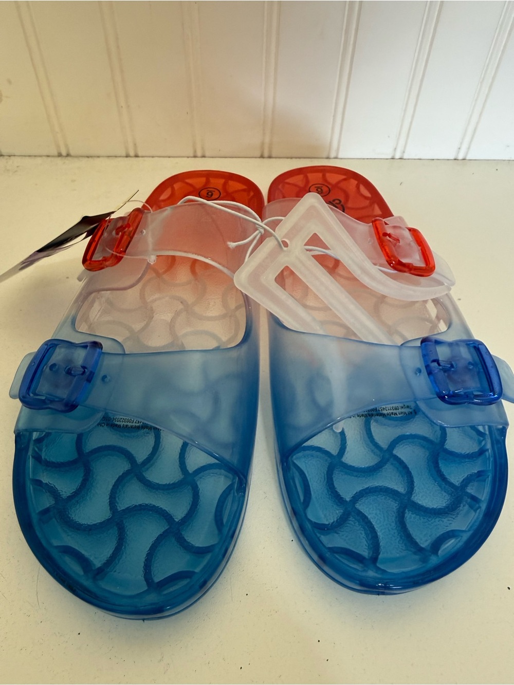 Blue Red Transparent Jelly Slide Sandals size 6 brand new tags, art class unisex